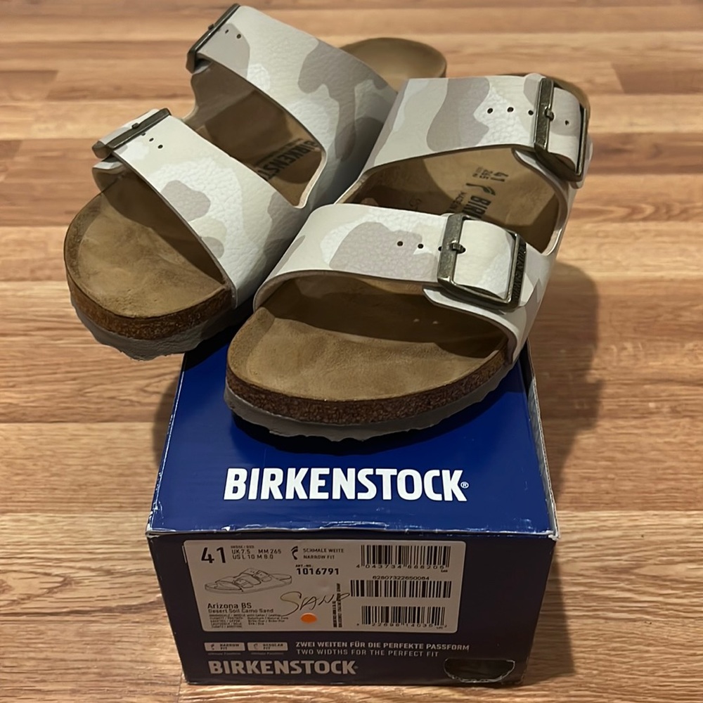 Birkenstock Birko-Flor Arizona. Size 41 (10-10.5)